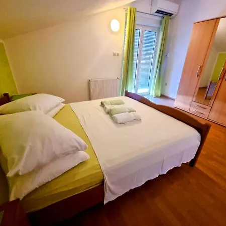 Tomi - Ciovo Apartment *